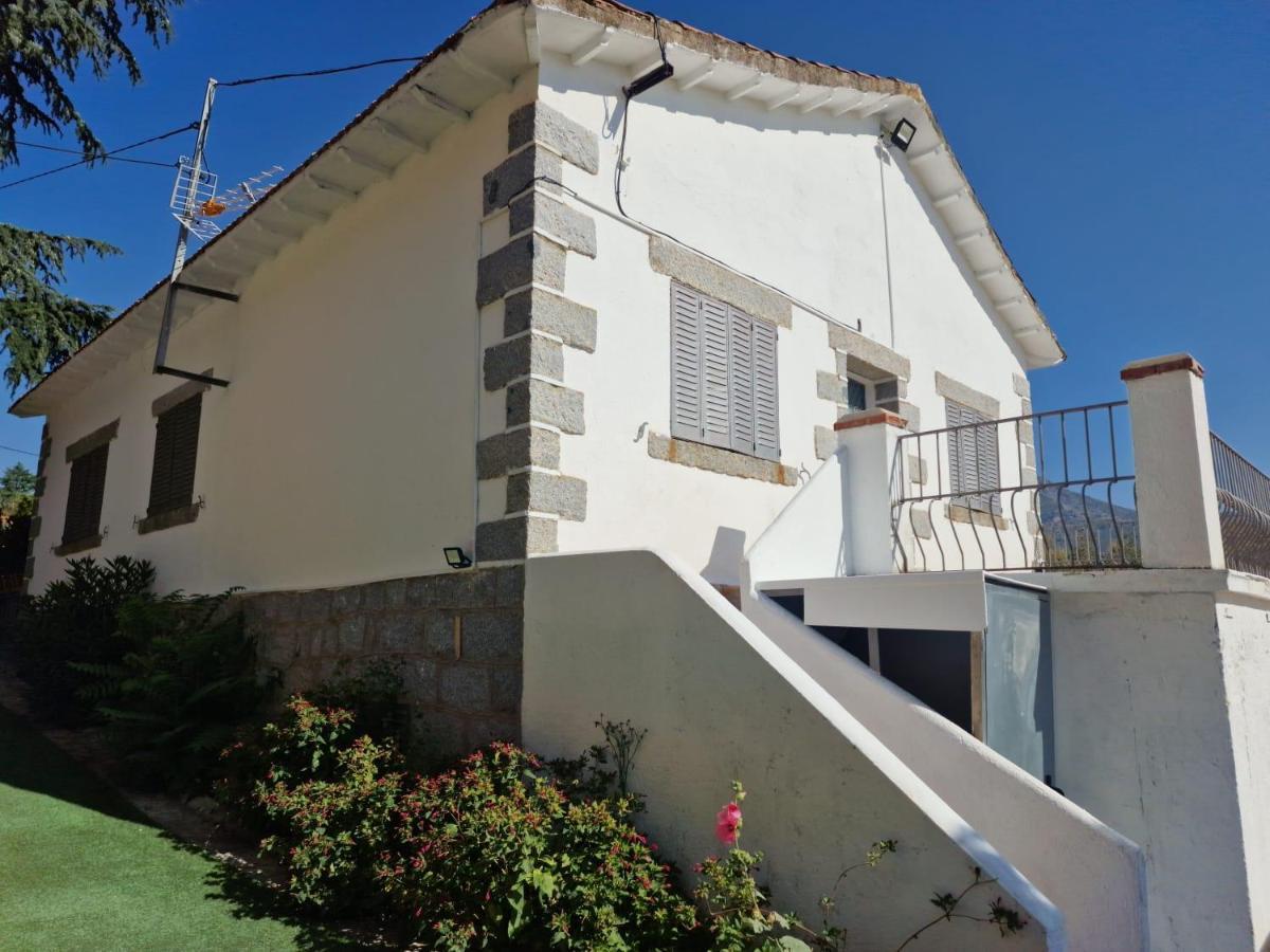 El Nido Del Aguila Hotel Las Gacelas, Becerril Бесерил де ла Сиера Екстериор снимка